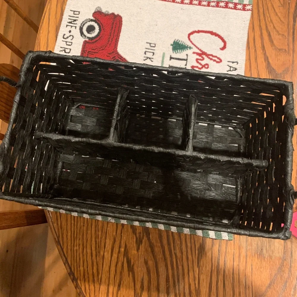 Divider basket